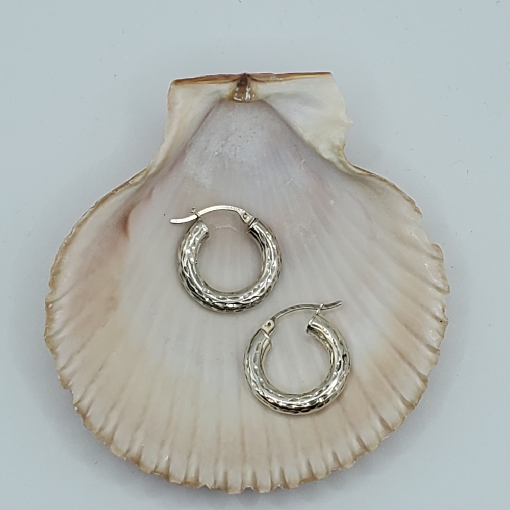 Sterling Silver Diamond Cut Hoop Earrings